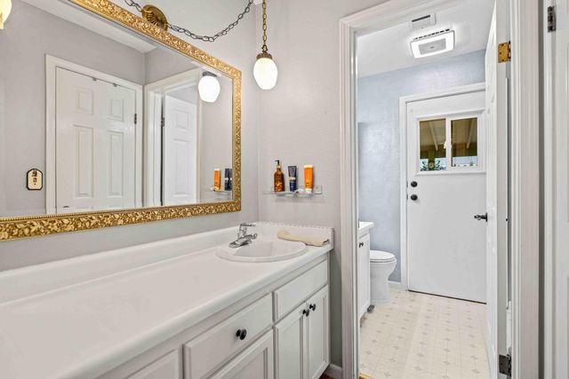 3913 Peacock Ln, Modesto, CA 95356