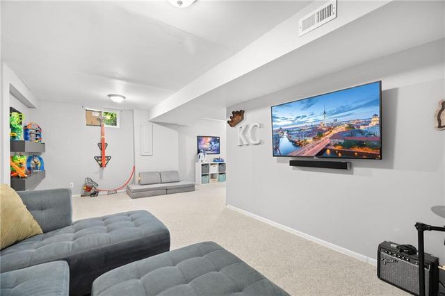 18713 W 160th Street, Olathe, KS 66062