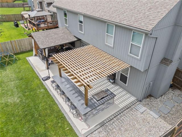 18713 W 160th Street, Olathe, KS 66062