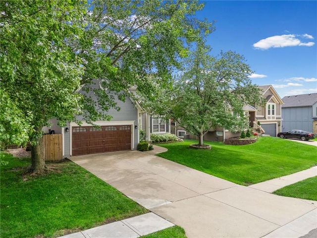 18713 W 160th Street, Olathe, KS 66062
