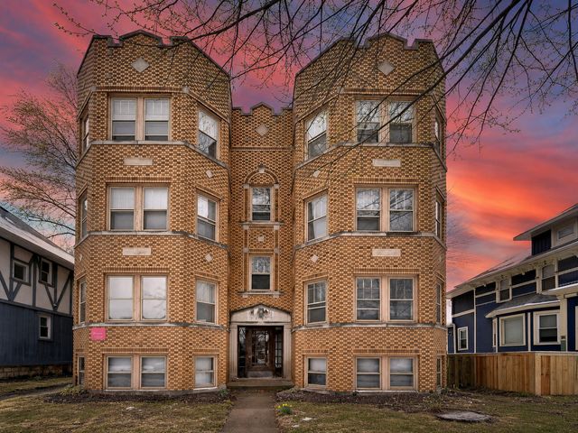 3636 Grand Boulevard ENGLISH, Brookfield, IL 60513