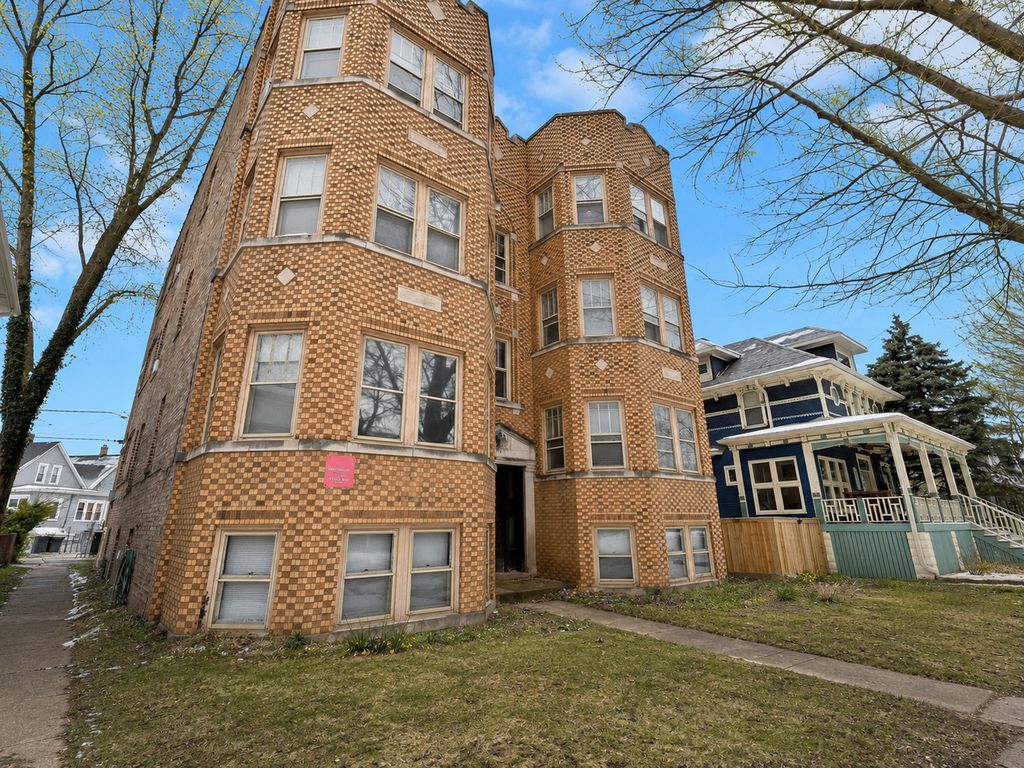3636 Grand Boulevard ENGLISH, Brookfield, IL 60513