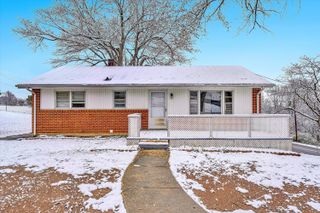 402 Cherryhill RD, Roanoke, VA 24017