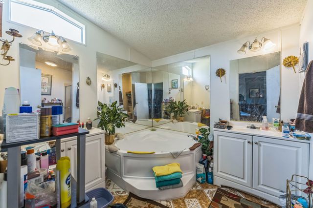 129 Eagle Ridge Drive, Waxahachie, TX 75165