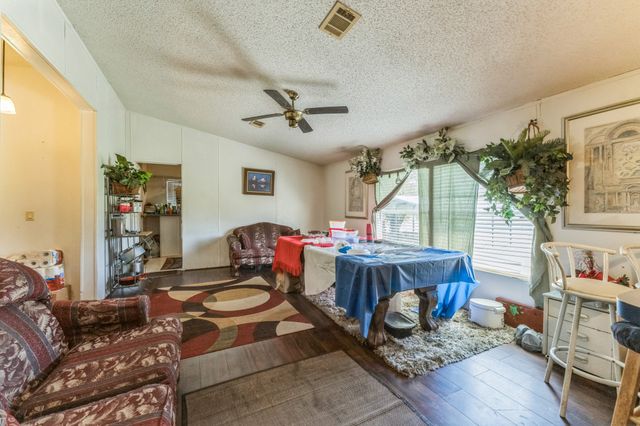 129 Eagle Ridge Drive, Waxahachie, TX 75165