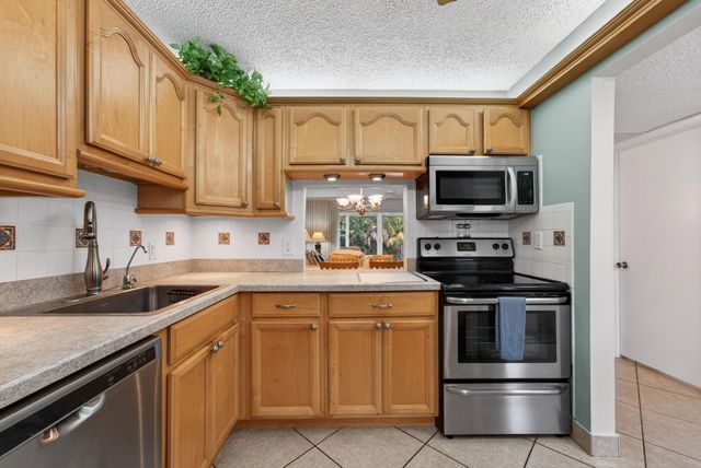 101 NW 76th Avenue 102, Margate, FL 33063