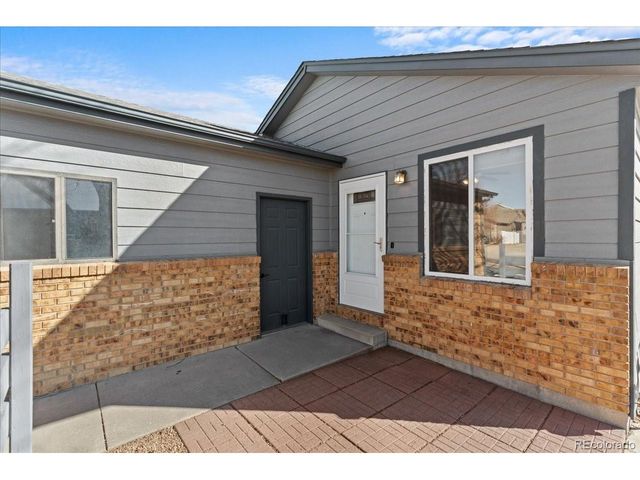 102 7th St, Mead, CO 80542