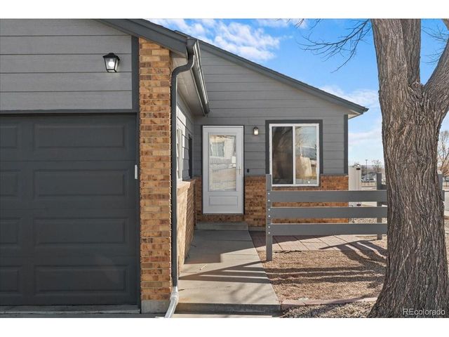 102 7th St, Mead, CO 80542