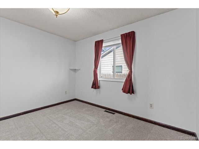 102 7th St, Mead, CO 80542