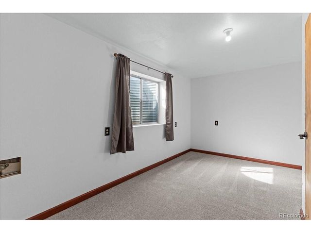 102 7th St, Mead, CO 80542