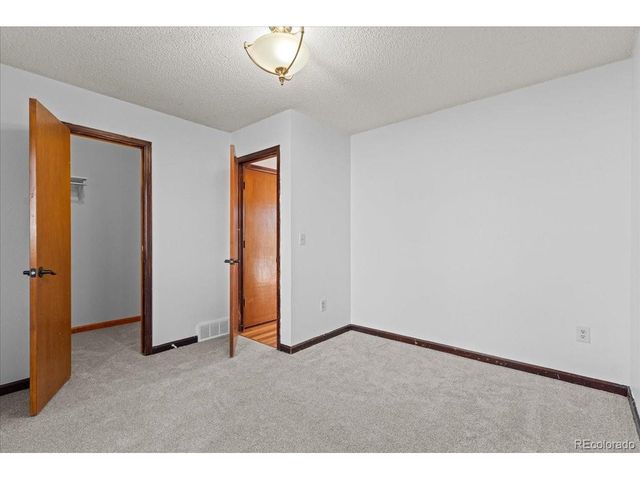 102 7th St, Mead, CO 80542