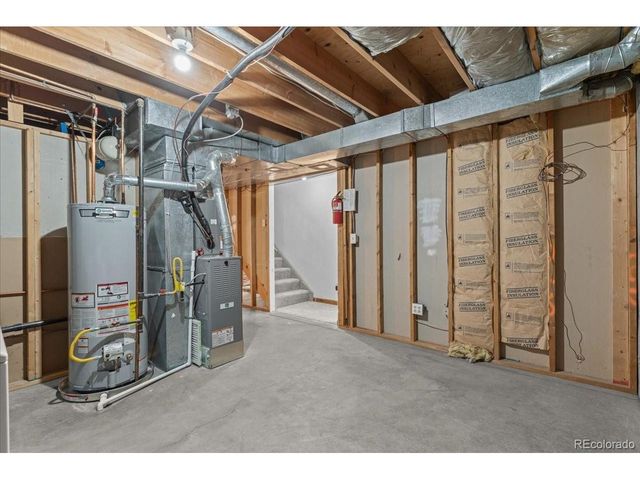 102 7th St, Mead, CO 80542