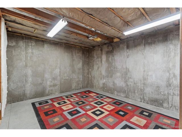 102 7th St, Mead, CO 80542