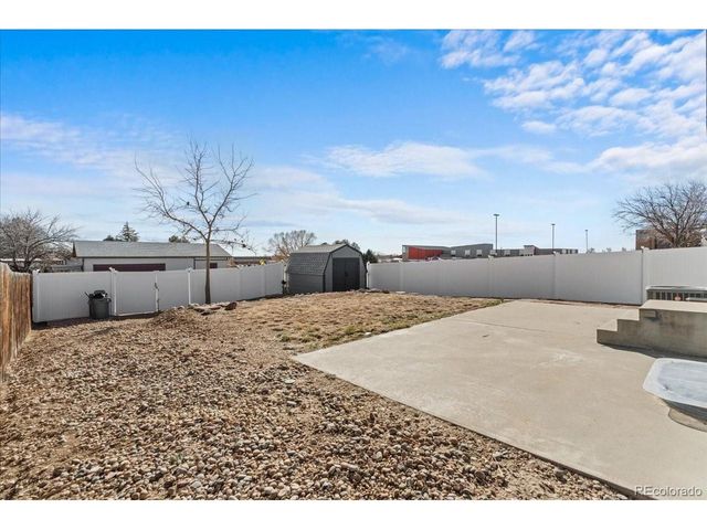 102 7th St, Mead, CO 80542