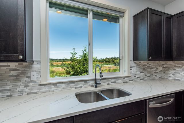 160 Blue Glacier Loop, Sequim, WA 98382