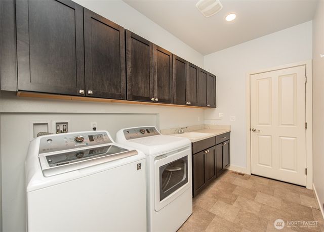 160 Blue Glacier Loop, Sequim, WA 98382