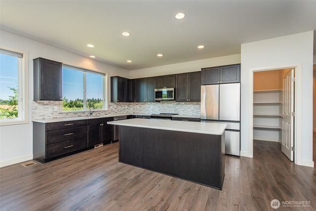 160 Blue Glacier Loop, Sequim, WA 98382