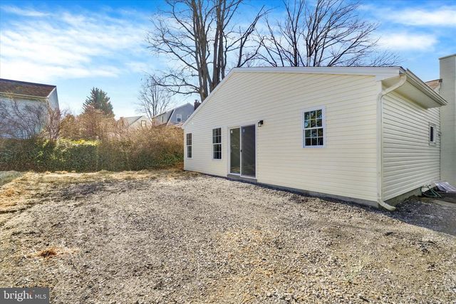 415 LAMPETER RD, Lancaster, PA 17602