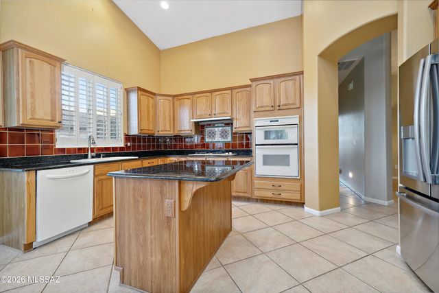 63762 E Desert Peak Drive, Tucson, AZ 85739