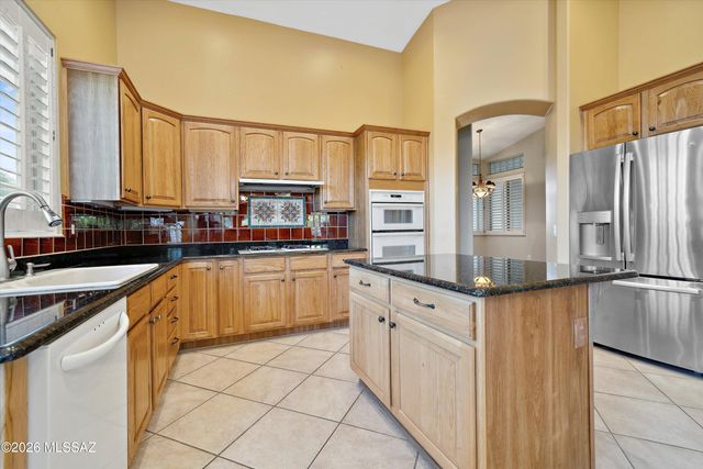 63762 E Desert Peak Drive, Tucson, AZ 85739