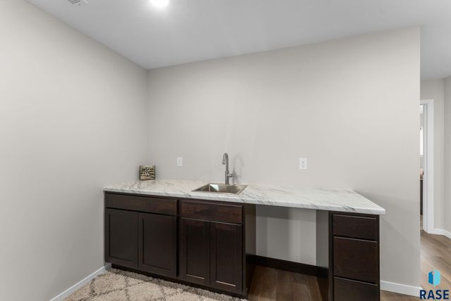 6600 W Amber St Street, Sioux Falls, SD 57107