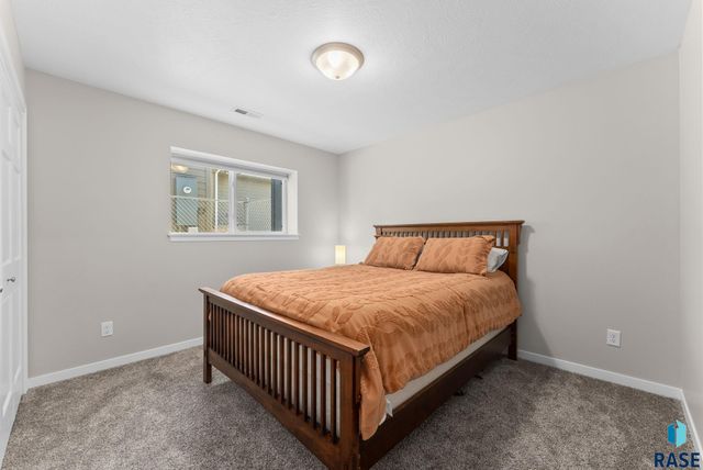 6600 W Amber St Street, Sioux Falls, SD 57107