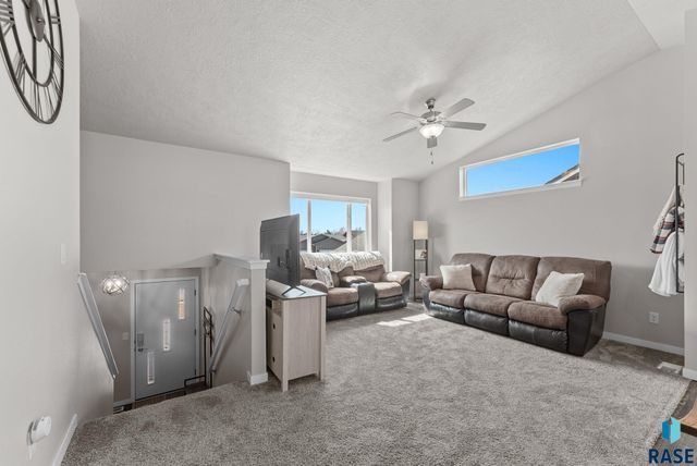 6600 W Amber St Street, Sioux Falls, SD 57107