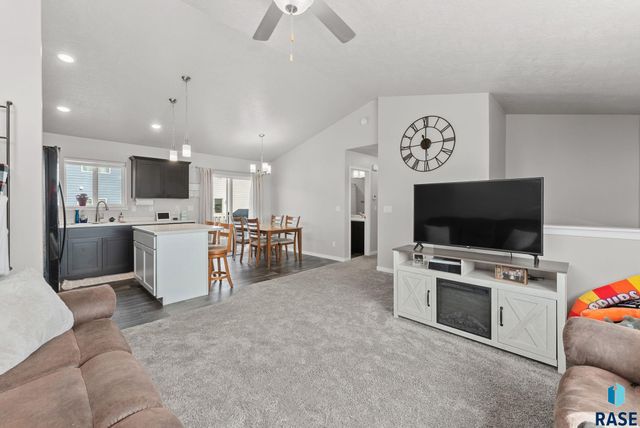 6600 W Amber St Street, Sioux Falls, SD 57107