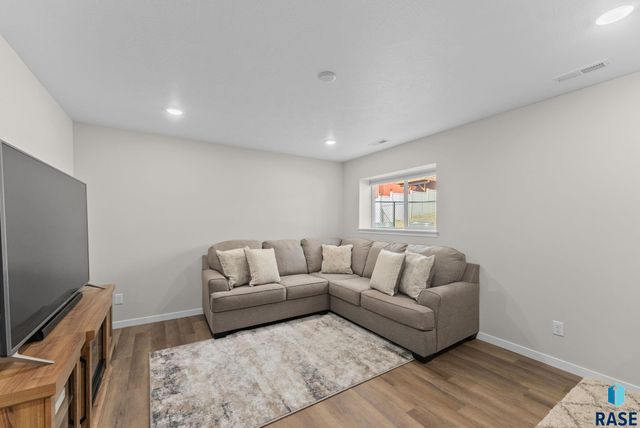 6600 W Amber St Street, Sioux Falls, SD 57107