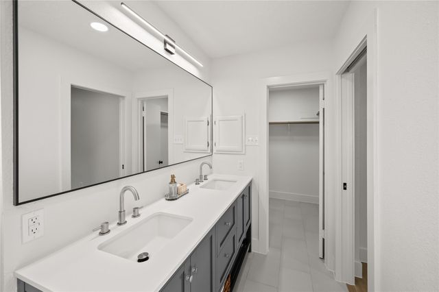 303 Knoll Forest Drive, League City, TX 77573