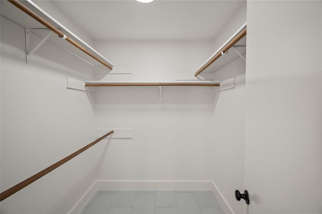 303 Knoll Forest Drive, League City, TX 77573