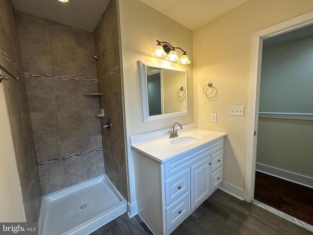 1710 N GRATZ ST, Philadelphia, PA 19121