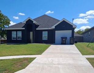 1401 Marshall Street, Greenville, TX 75401