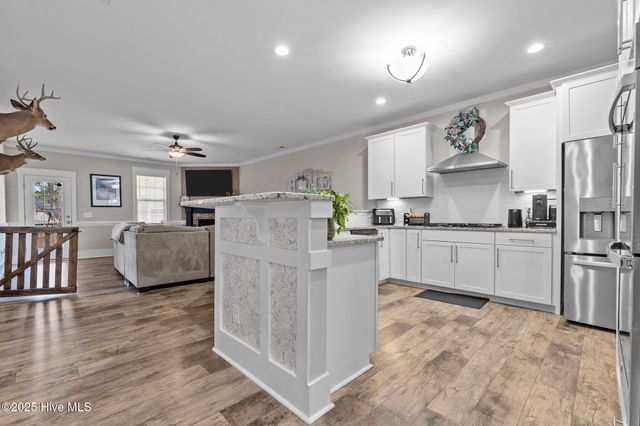 217 Thistleberry Drive, Aberdeen, NC 28315