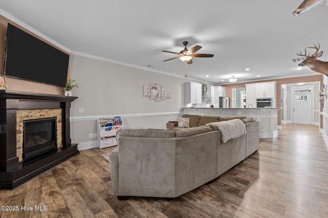 217 Thistleberry Drive, Aberdeen, NC 28315