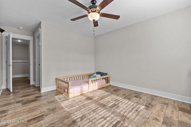 217 Thistleberry Drive, Aberdeen, NC 28315