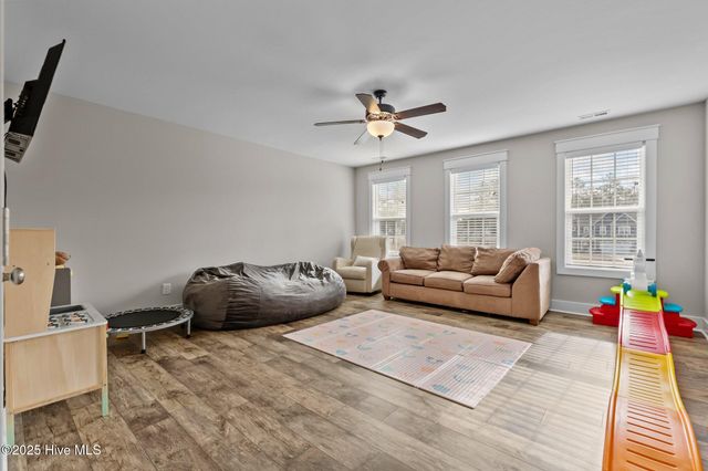 217 Thistleberry Drive, Aberdeen, NC 28315