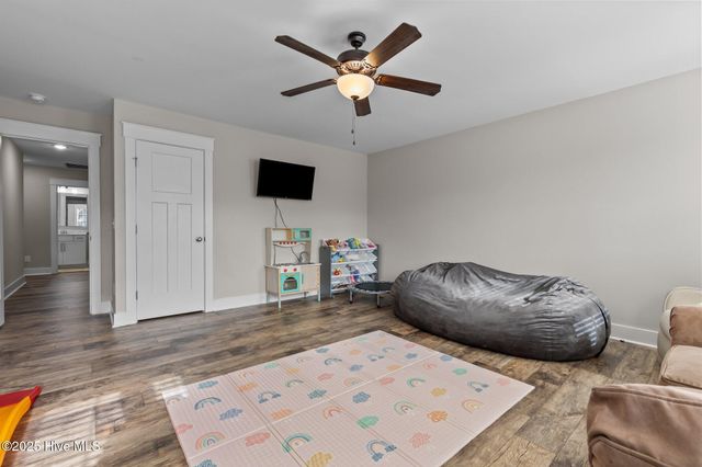 217 Thistleberry Drive, Aberdeen, NC 28315