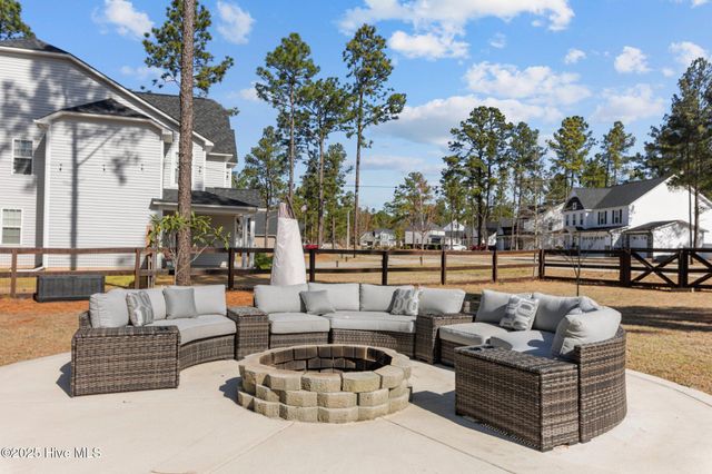 217 Thistleberry Drive, Aberdeen, NC 28315