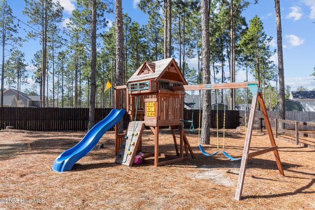 217 Thistleberry Drive, Aberdeen, NC 28315