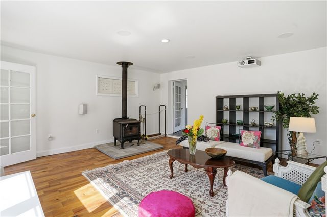 25 Fried Avenue, Bristol, RI 02809
