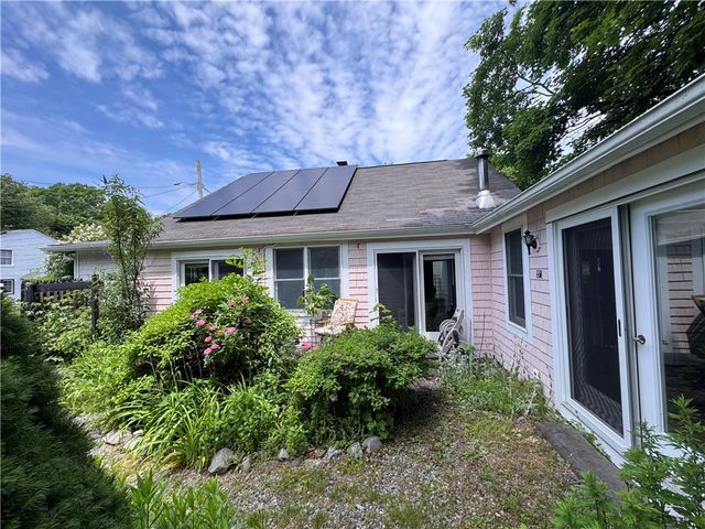 25 Fried Avenue, Bristol, RI 02809