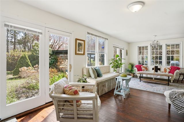 25 Fried Avenue, Bristol, RI 02809