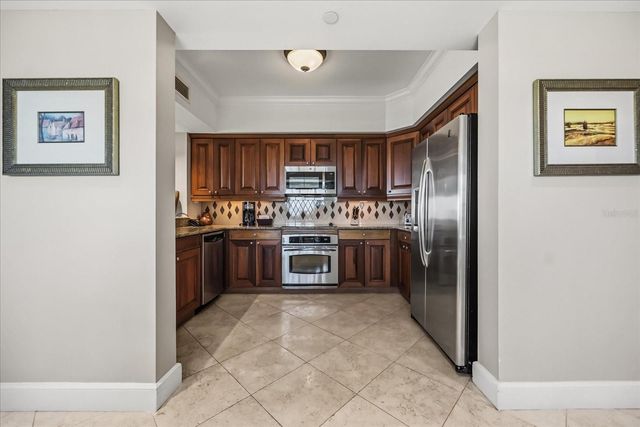 7593 GATHERING DRIVE 702, Reunion, FL 34747