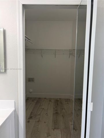 10947 NW 79th St ., Doral, FL 33178