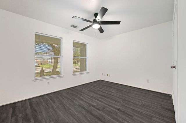 5450 Aloe Avenue, Baytown, TX 77521