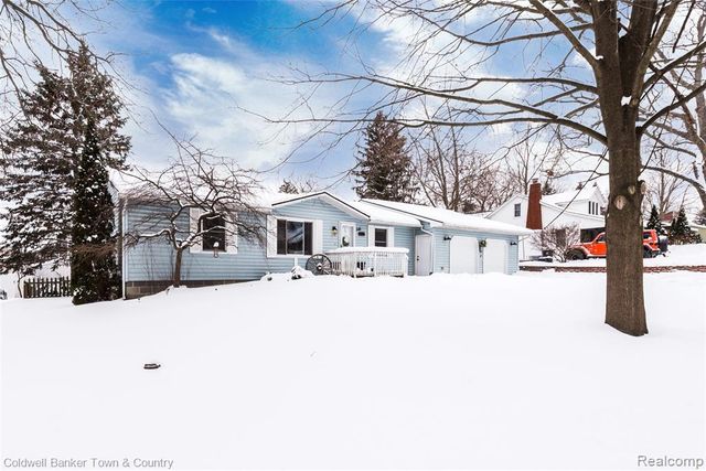 1315 Central Avenue, Howell, MI 48843