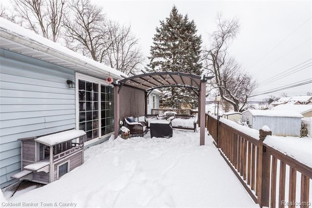 1315 Central Avenue, Howell, MI 48843