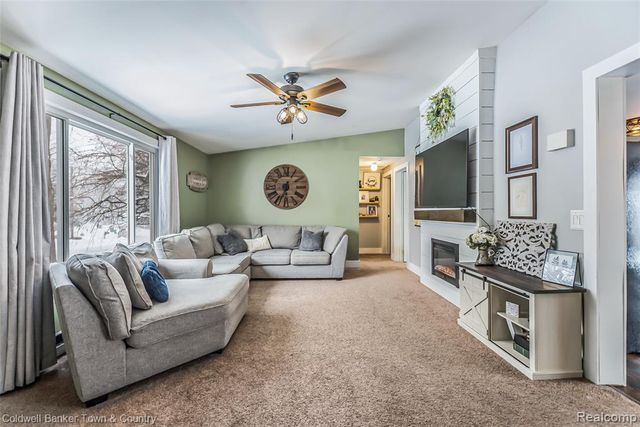 1315 Central Avenue, Howell, MI 48843