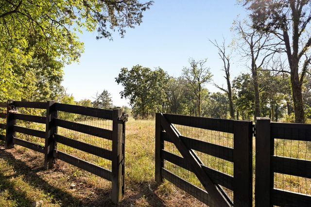 2335 Ariana Ln, Arrington, TN 37014